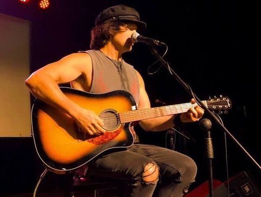 Benny Black (8-11pm)