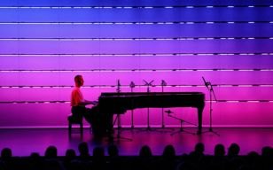 Radiohead for Solo Piano: Live AV Set