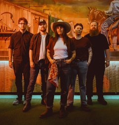 Chloe Marks & The Mayhem
