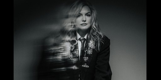 Eliza Hull - Live and Intimate