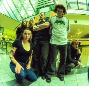 BUGHUNT - launch + NPCEDE + DOPPLERHAUS