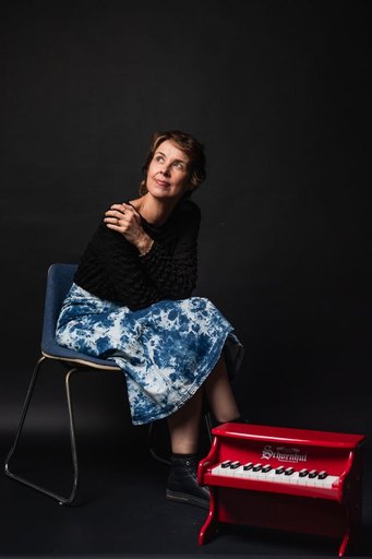 Andrea Keller Curates