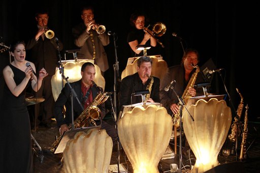 The Pearly Shells Swing Orchestra Ft. Yvette Johansson and Paula Maki