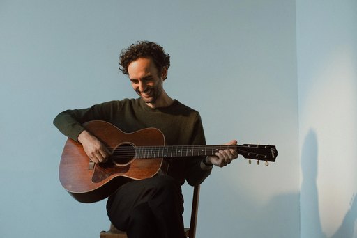 JULIAN LAGE