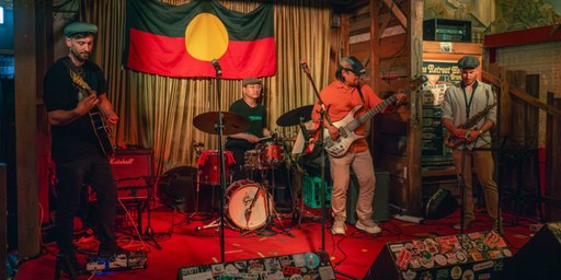 **FREE ENTRY** The Dërty Bërd Quartet (Front Bar)