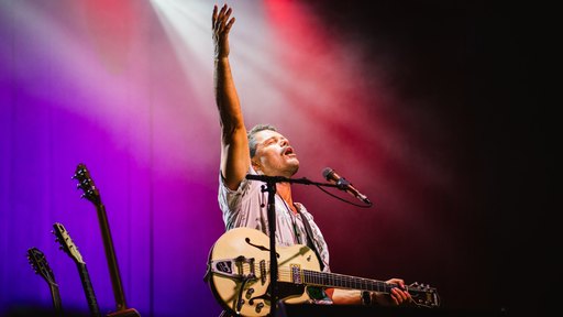 Ash Grunwald and the Inner West Voice Gospel Choir