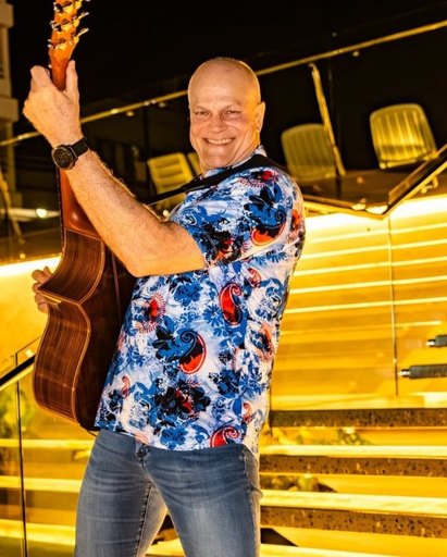 Free Live Music | Russell Harris | Bravo Bar